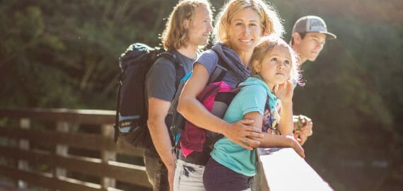 family hinking in Saalachtal