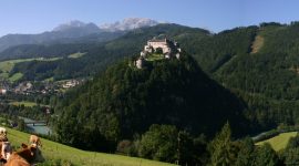 Hohenwerfen vára madártávlatból